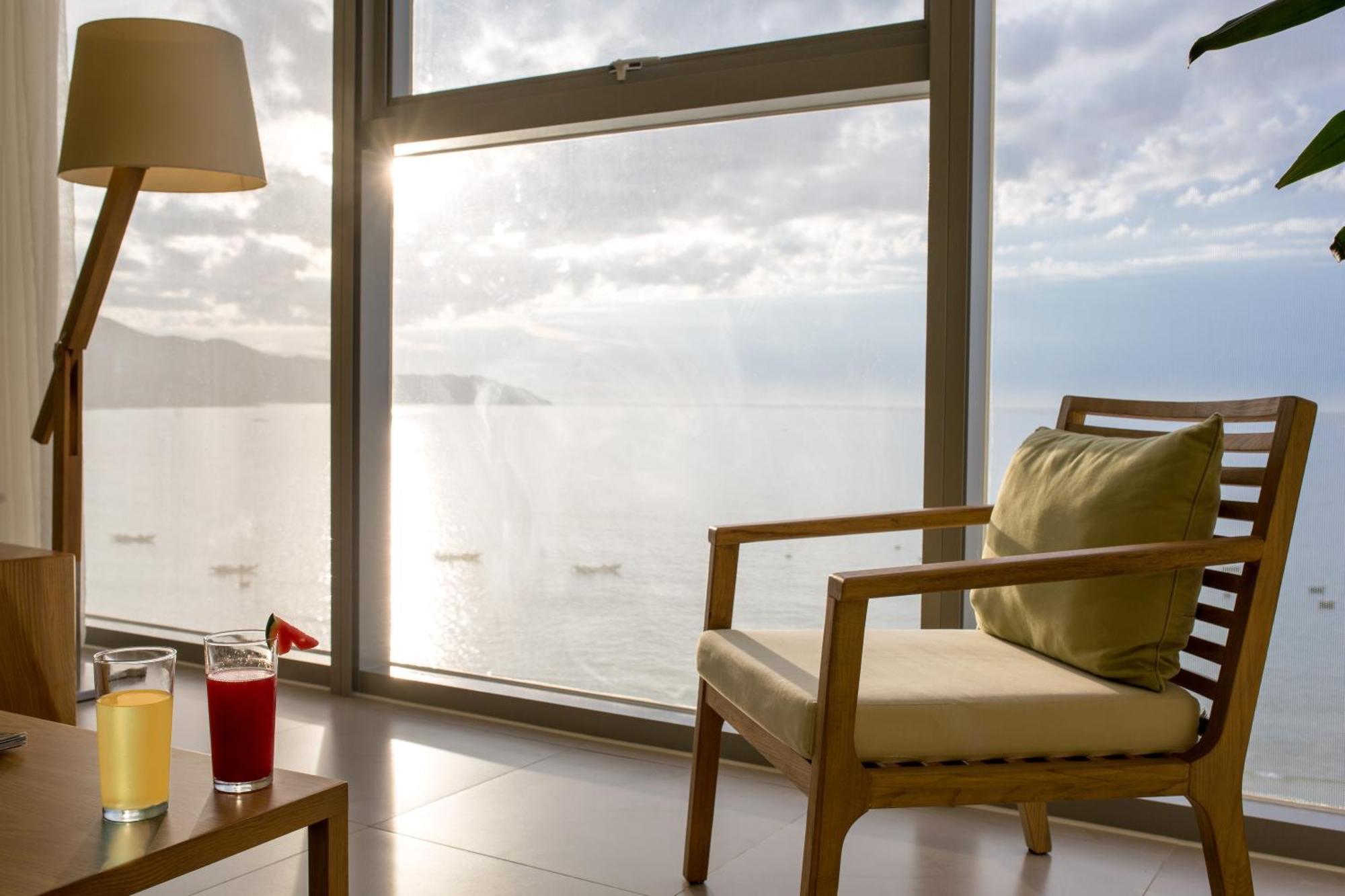 ฟิวชั่น สวีท ดานัง - รีเฟลกโซโลจี อินคลูซีฟ Hotel ภายนอก รูปภาพ